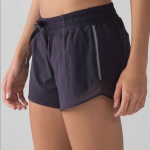 Lululemon Hotty Hot Low-Rise Lined Black Shorts 2.5”